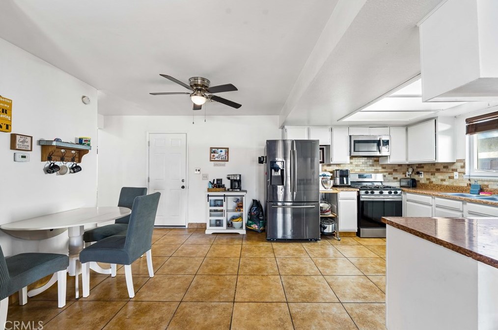 44746 Sarah Ln, Lancaster, CA 93535