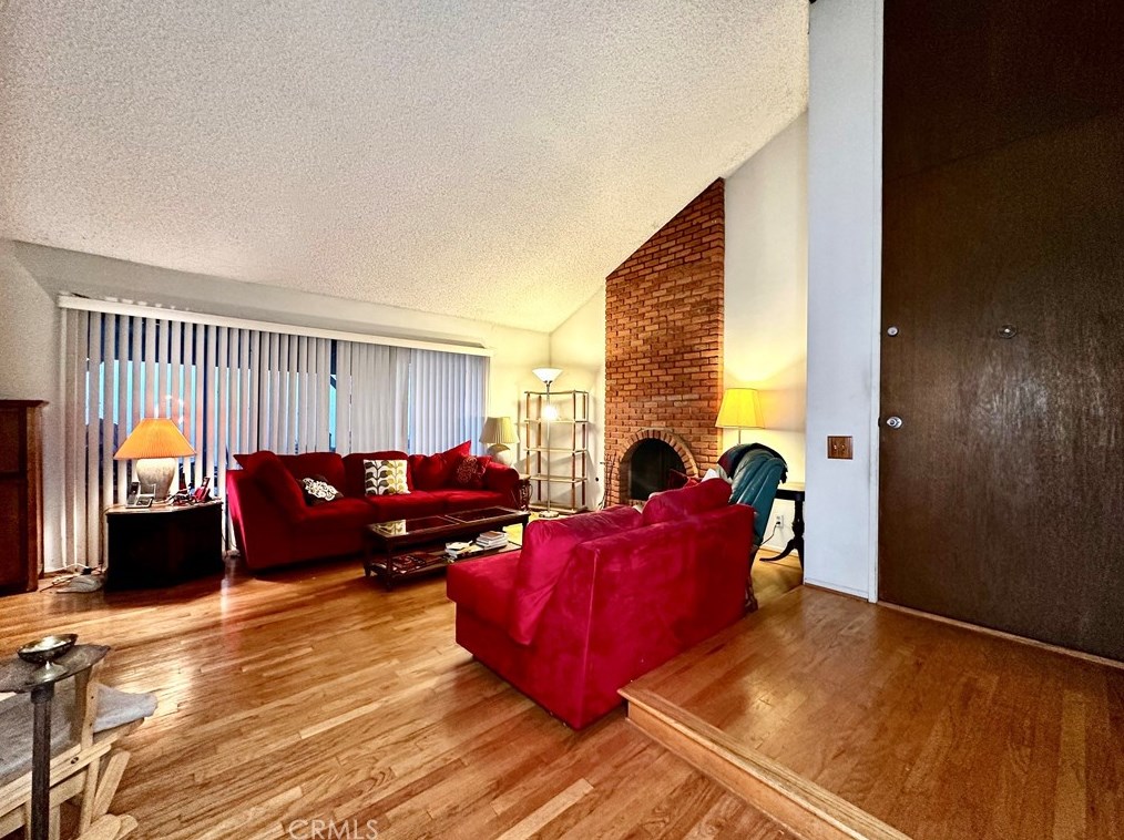 23625 Via Andorra, Santa Clarita, CA 91355