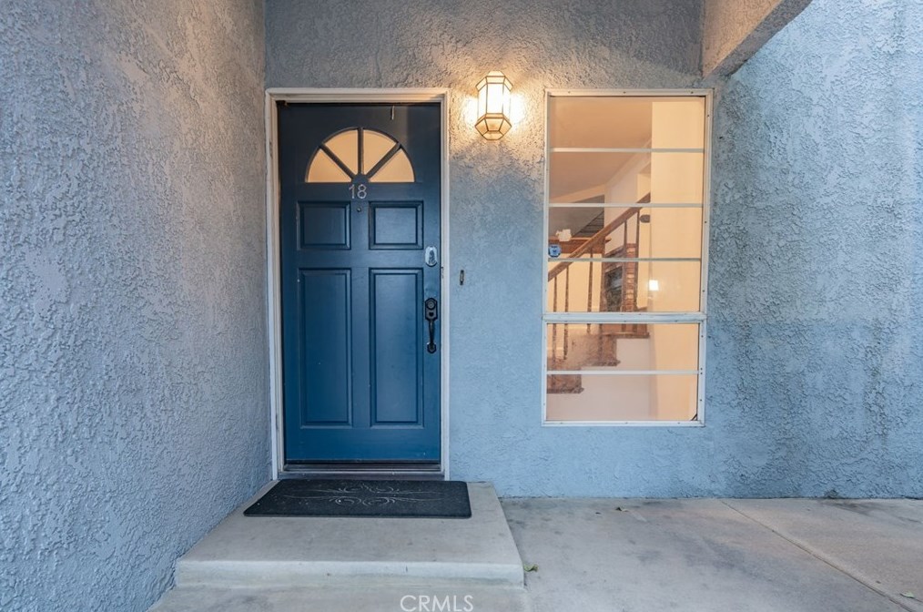 9915 Variel Ave #18, Chatsworth, CA 91311