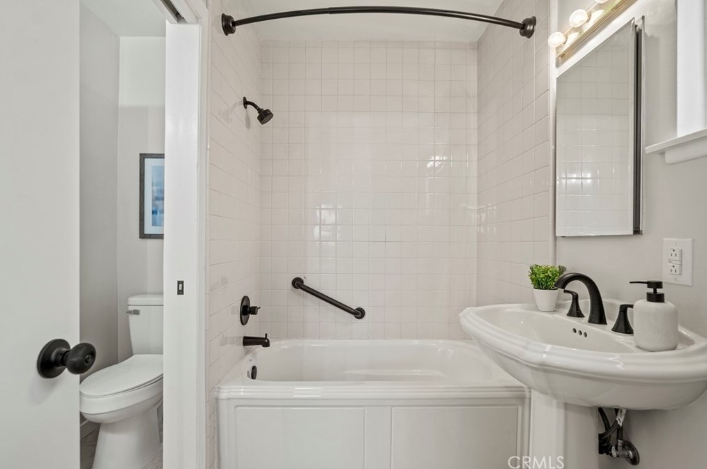 1136 Edna Pl, Covina CA  91724-2507 exterior