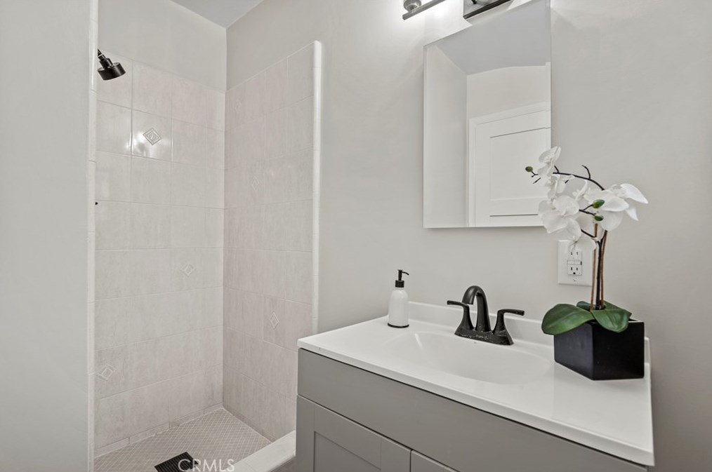 1136 Edna Pl, Covina CA  91724-2507 exterior