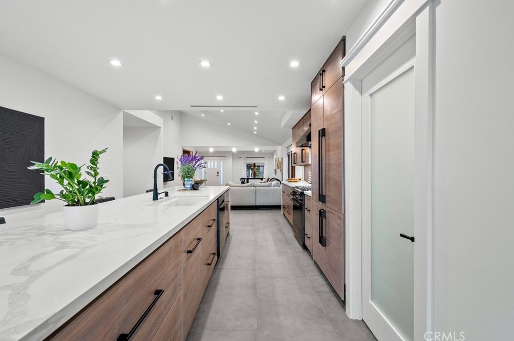 1927 Wilton Pl, Los Angeles CA  90068-3626 exterior