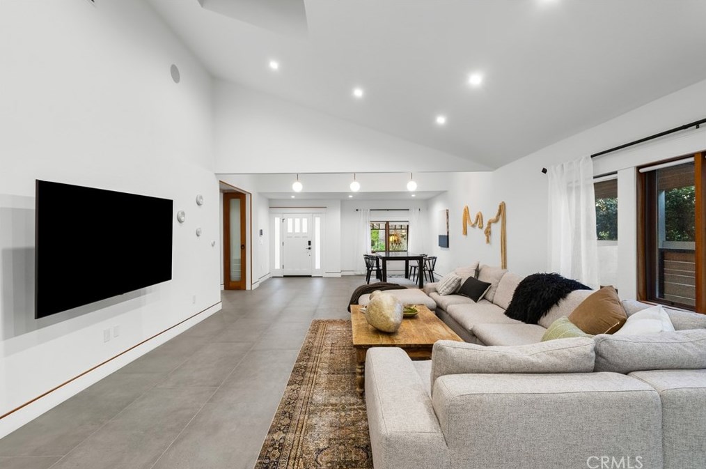 1927 Wilton Pl, Los Angeles CA  90068-3626 exterior