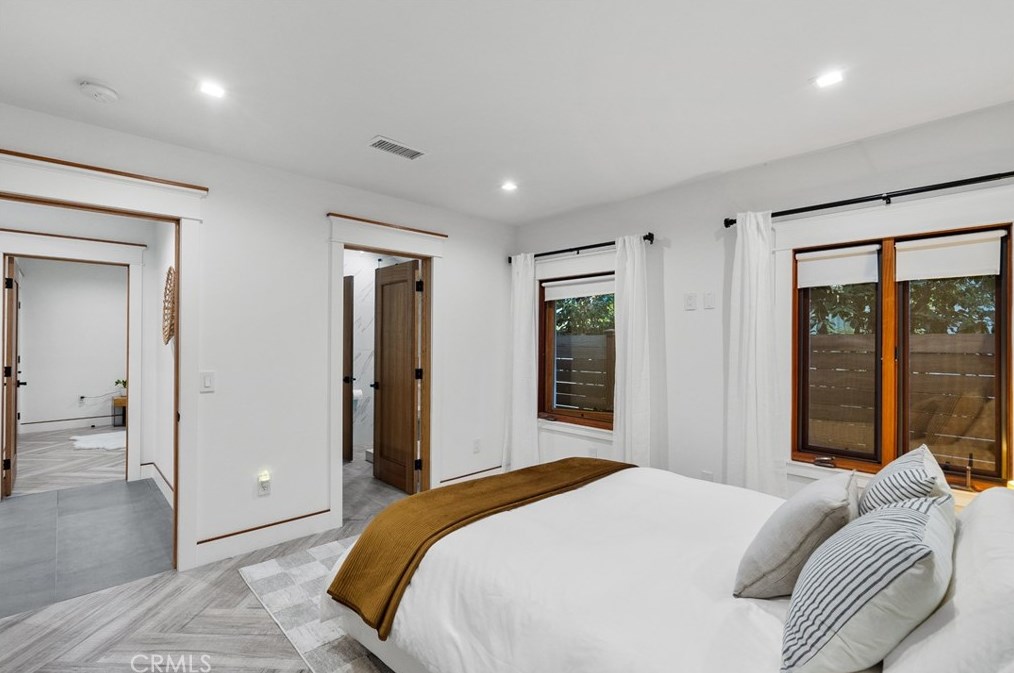 1927 Wilton Pl, Los Angeles CA  90068-3626 exterior