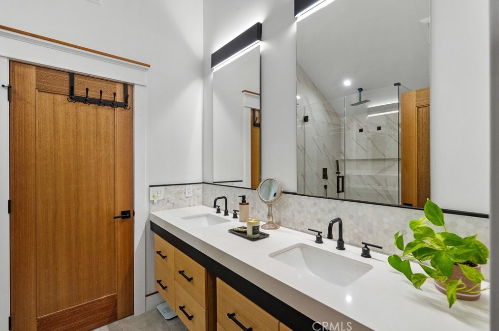 1927 Wilton Pl, Los Angeles CA  90068-3626 exterior