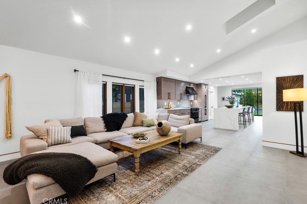 1927 Wilton Pl, Los Angeles CA  90068-3626 exterior