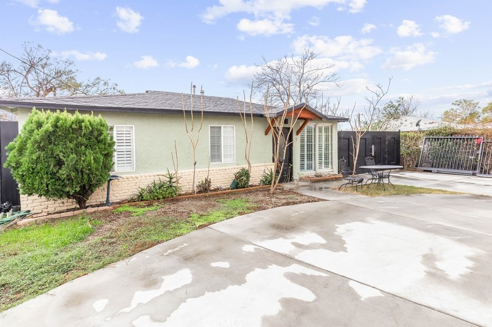 15823 Highland Ave, Fontana, CA 92336