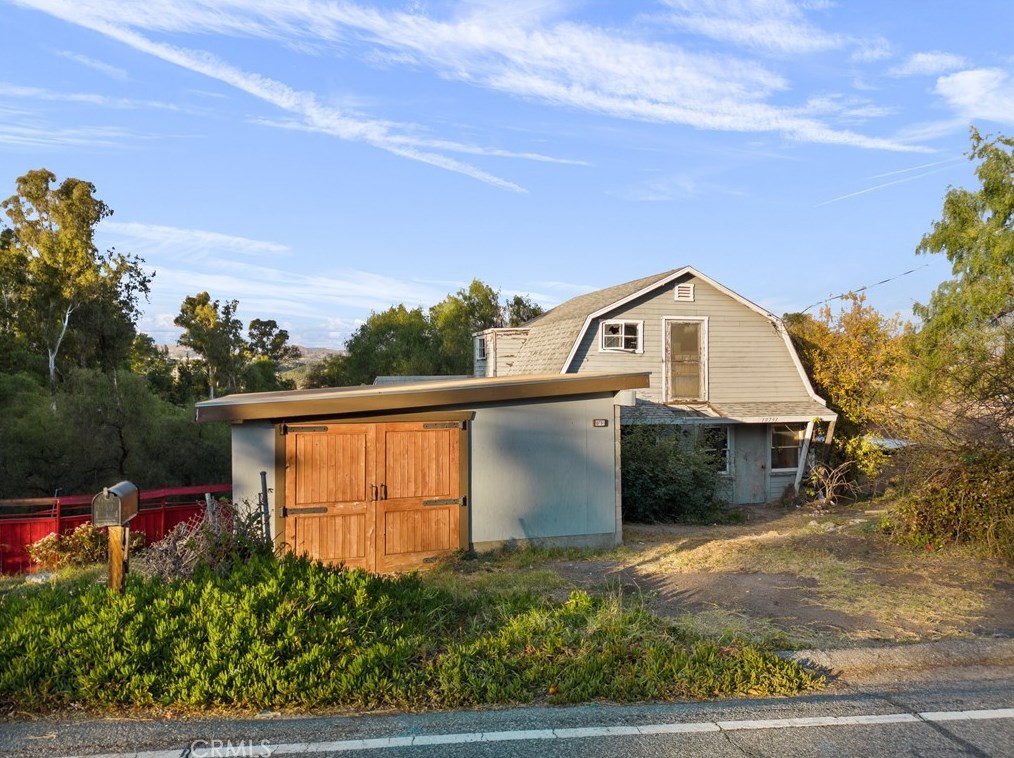 10791 Citrus Dr, Moorpark CA 93021-8700 exterior