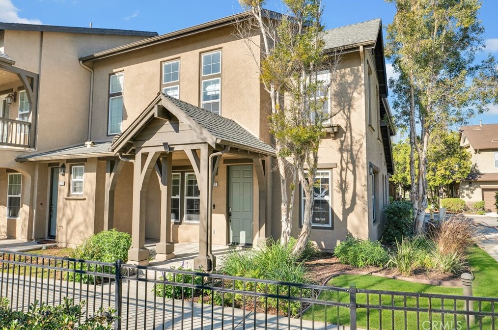 341 Feather River Pl, Oxnard, CA 93036-5305