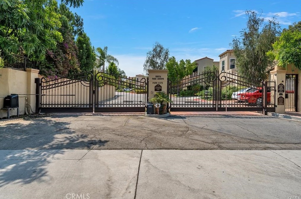 4305 Park Arroyo, Calabasas, CA 91302