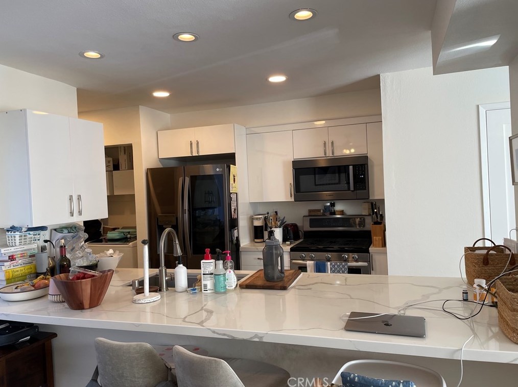 28737 Conejo View Dr, Calabasas, CA 91301