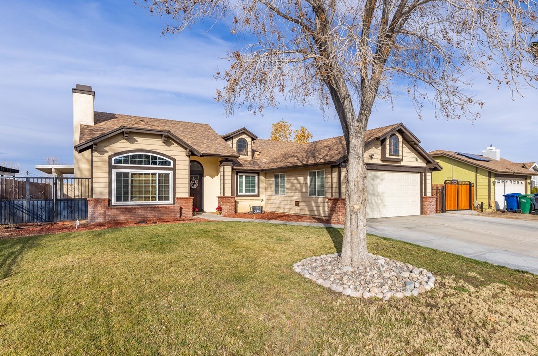 4119 Avenue, Palmdale, CA 93552-0043