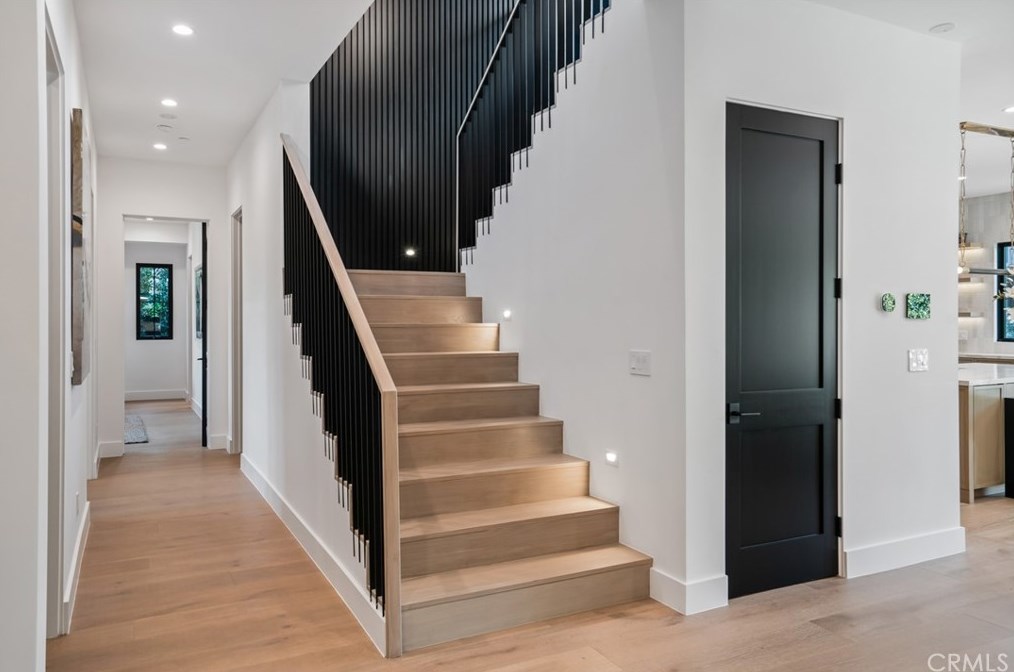 4955 Haskell Ave, Van Nuys CA  91436-1674 exterior