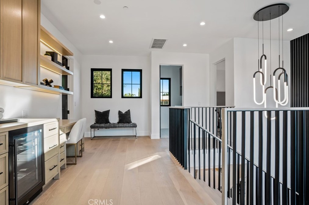 4955 Haskell Ave, Van Nuys CA  91436-1674 exterior