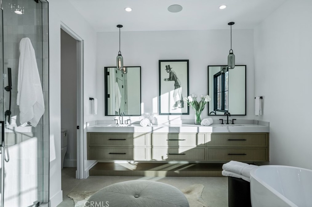 4955 Haskell Ave, Van Nuys CA  91436-1674 exterior