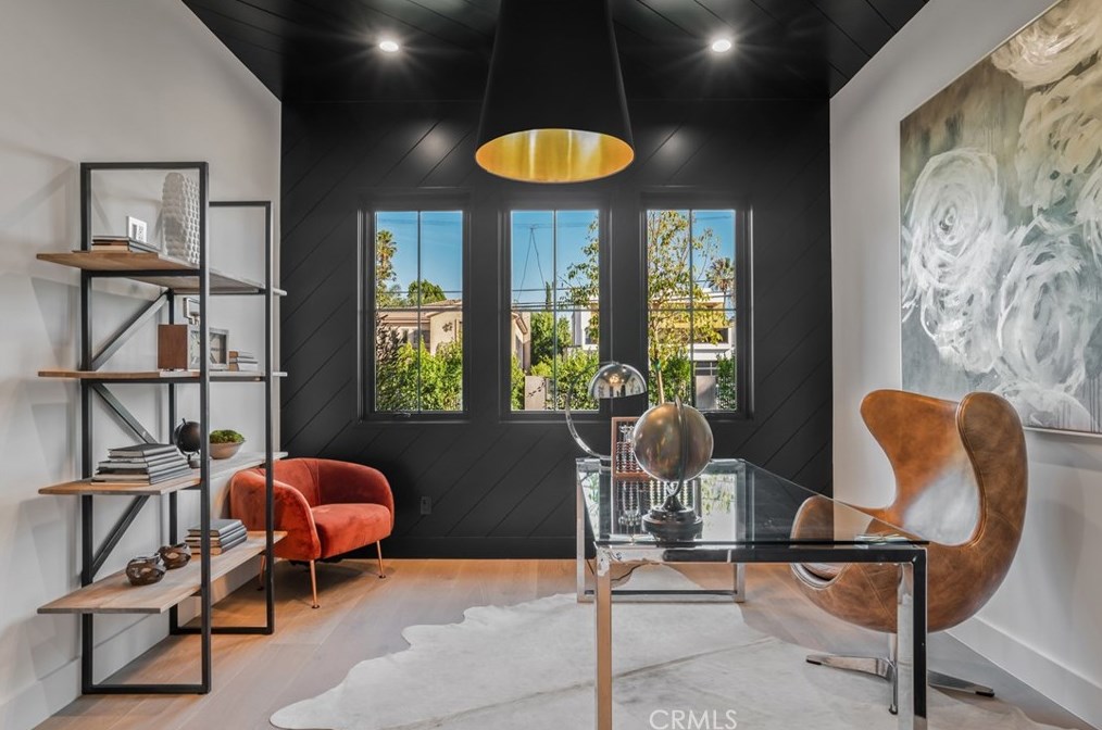 4955 Haskell Ave, Van Nuys CA  91436-1674 exterior