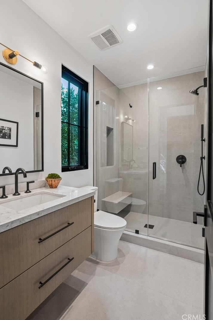 4955 Haskell Ave, Van Nuys CA  91436-1674 exterior