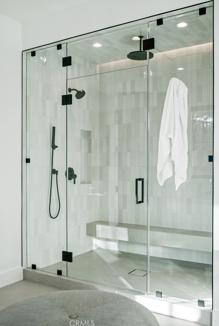 4955 Haskell Ave, Van Nuys CA  91436-1674 exterior