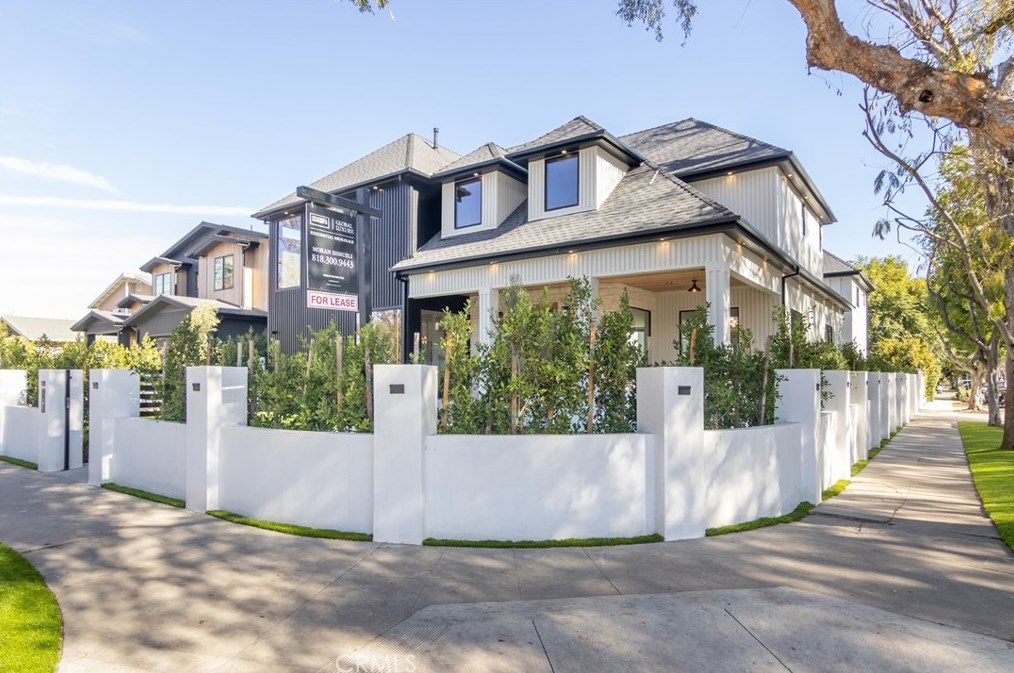 4270 Farmdale Ave, North Hollywood, CA 91604