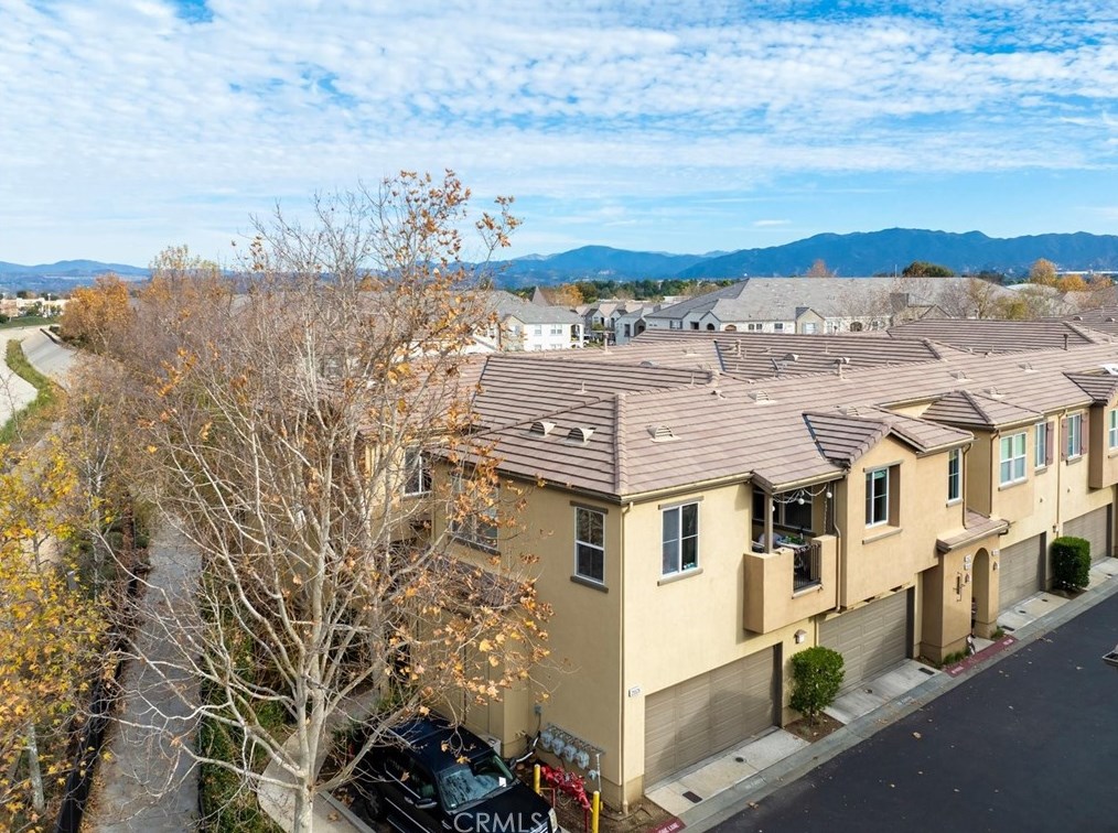 25526 Wharton Dr, Santa Clarita, CA 91381