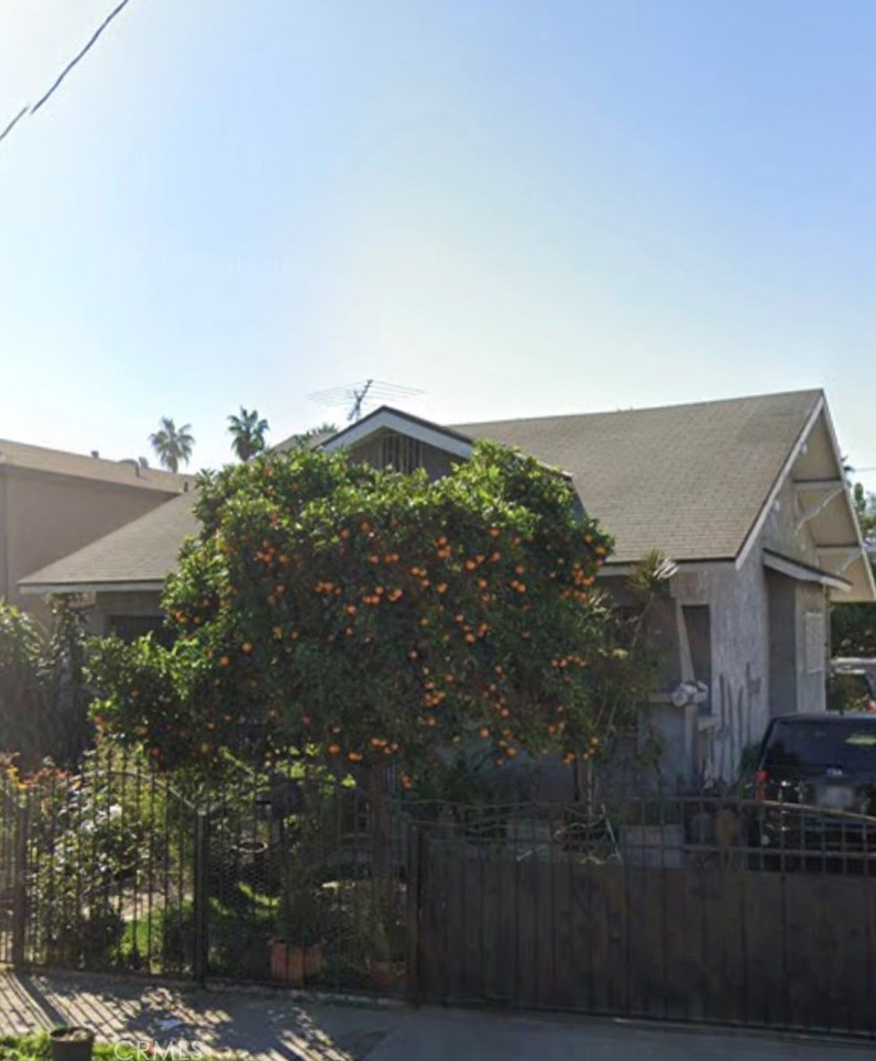 1536 33rd St, Los Angeles CA  90011-2219 exterior