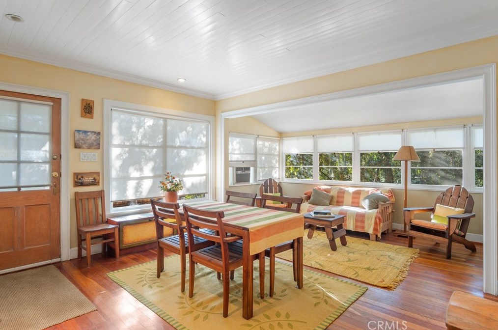 728 Luton Dr, Glendale, CA 91206