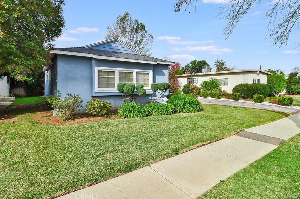5839 Ostrom Ave, Van Nuys, CA 91316-1451