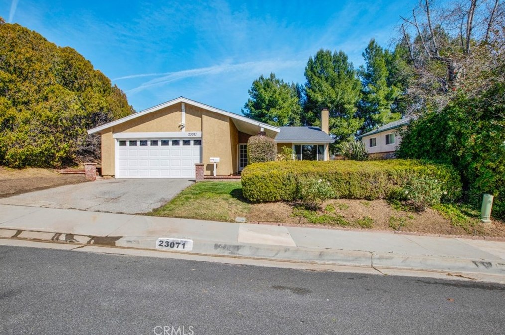 23071 Conde Dr, Santa Clarita, CA 91354