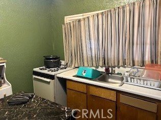 2214 Spaulding Ave, Los Angeles CA  90019-2420 exterior