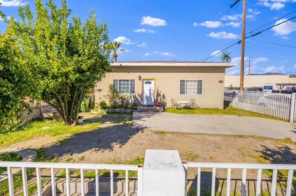 12843 Kelowna St, Los Angeles, CA 91331-3322