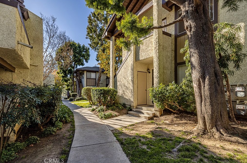 1344 E Hillcrest Dr #36, Thousand Oaks, CA 91362