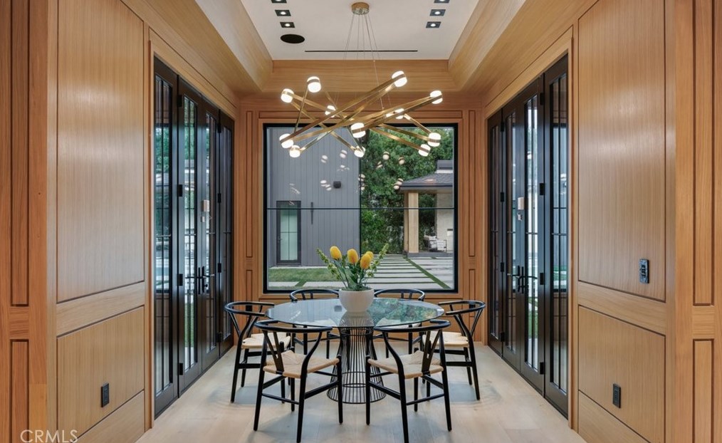 4508 Haskell Ave, Van Nuys CA  91436-3148 exterior