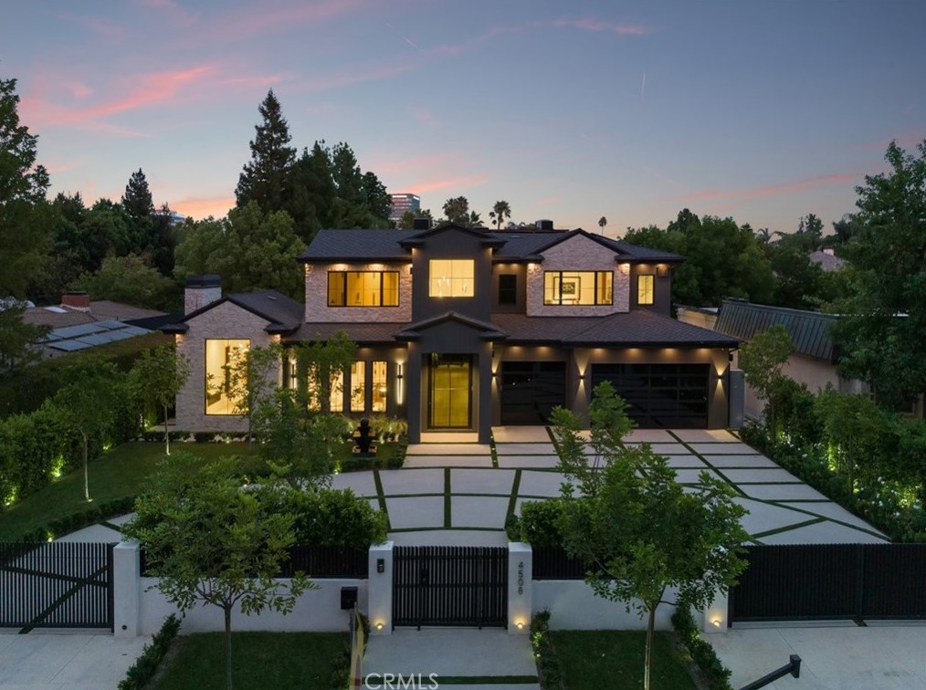 4508 Haskell Ave, Van Nuys CA  91436-3148 exterior