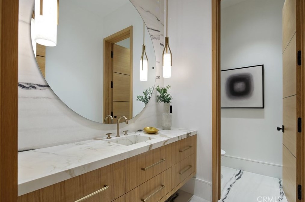 4508 Haskell Ave, Van Nuys CA  91436-3148 exterior