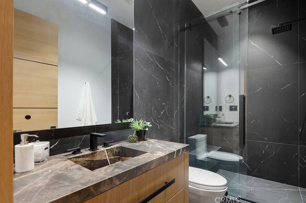 4508 Haskell Ave, Van Nuys CA  91436-3148 exterior