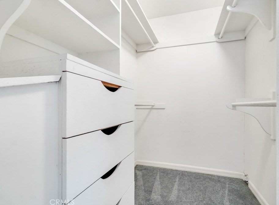 18343 Erwin St, Los Angeles CA  91335-7027 exterior