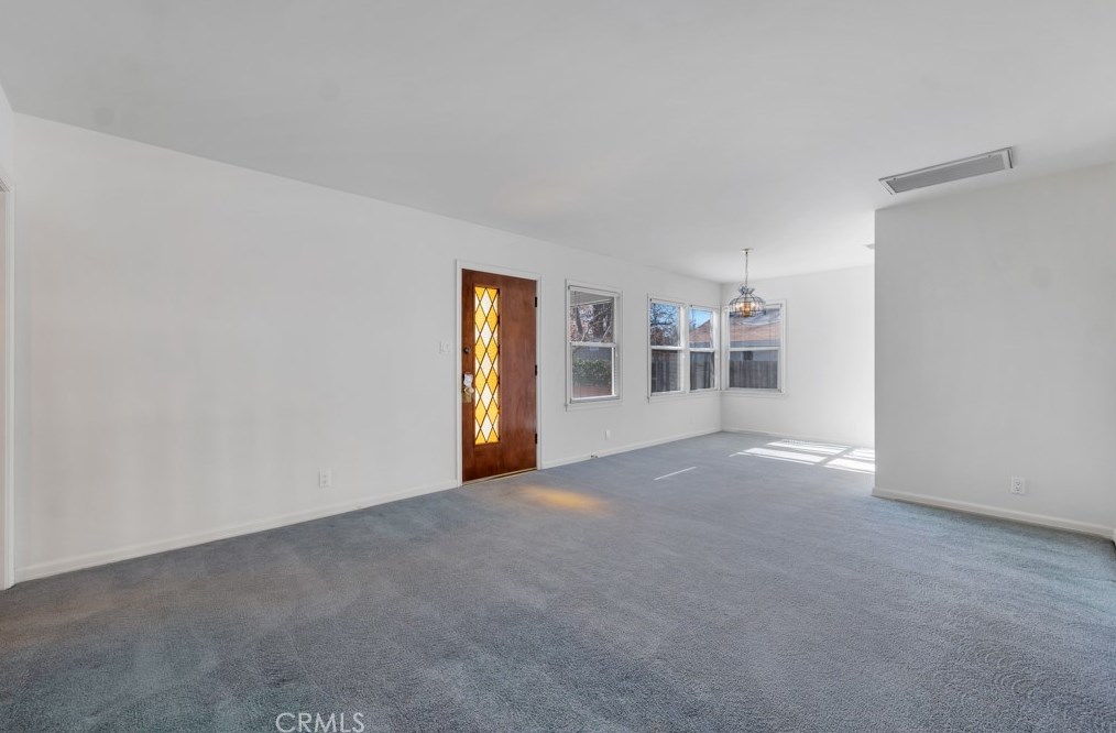 18343 Erwin St, Los Angeles CA  91335-7027 exterior