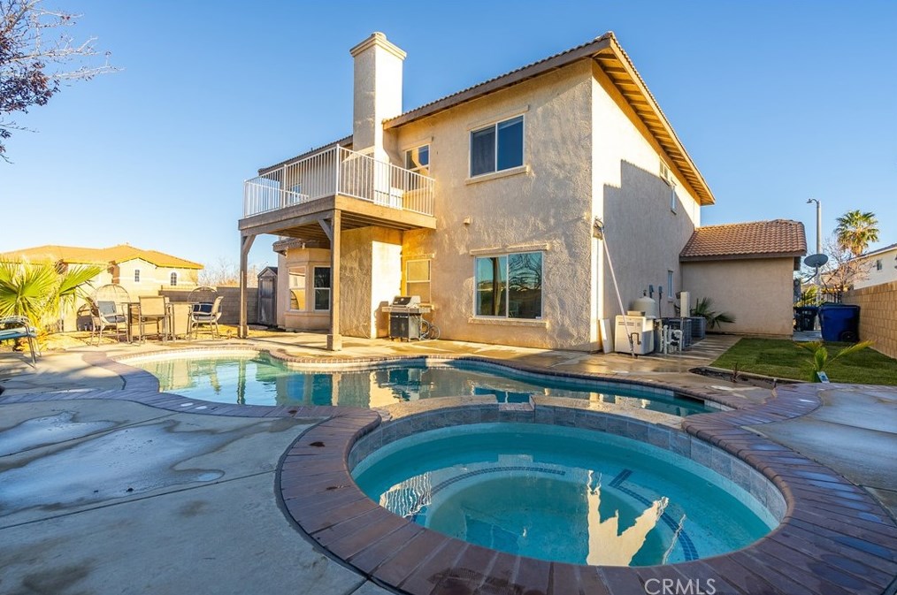 39943 Sunstar St, Palmdale CA  93551-5705 exterior