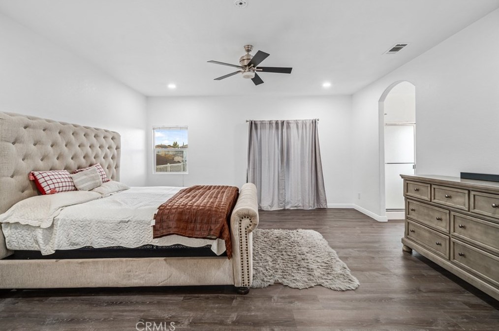 39943 Sunstar St, Palmdale CA  93551-5705 exterior