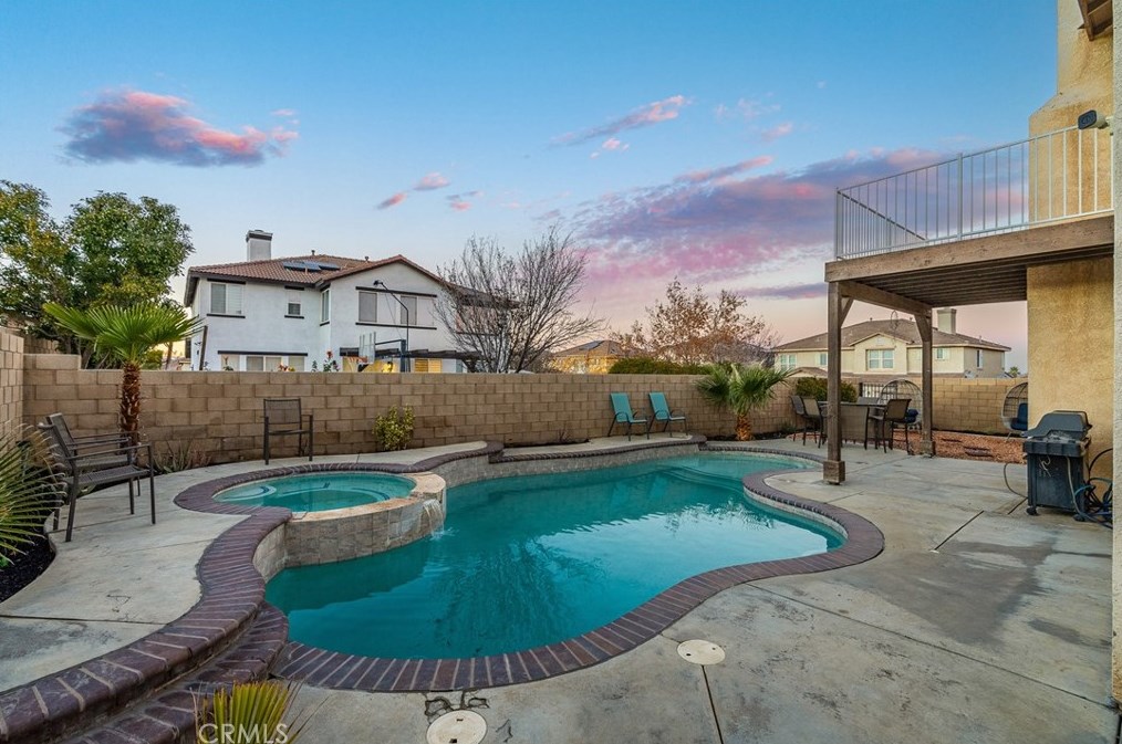 39943 Sunstar St, Palmdale CA  93551-5705 exterior