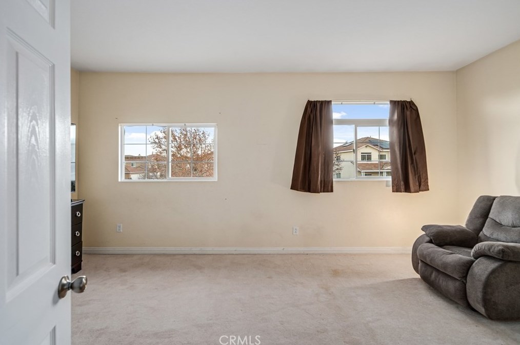 39943 Sunstar St, Palmdale CA  93551-5705 exterior