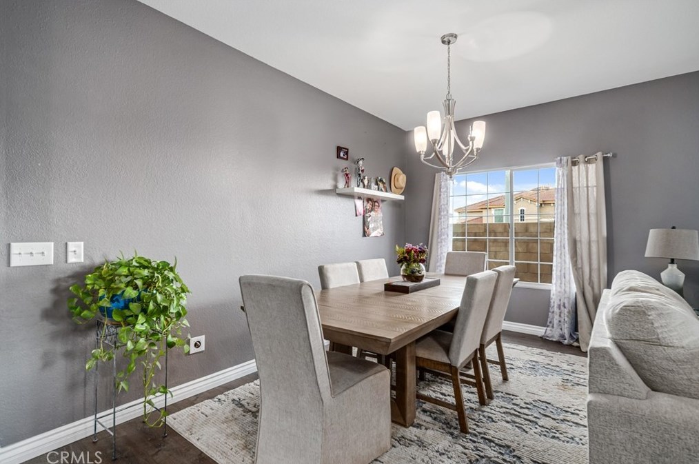 39943 Sunstar St, Palmdale CA  93551-5705 exterior