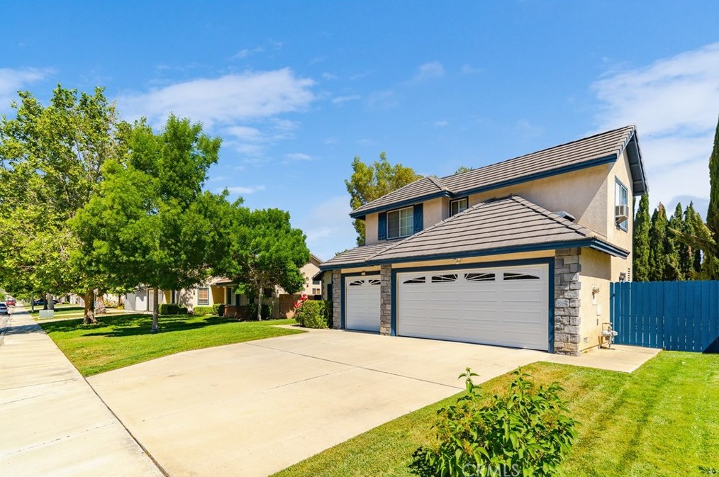 3029 Mariposa Ave, Palmdale, CA 93551