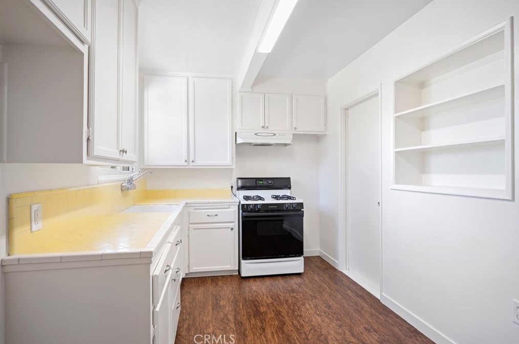 7111 Goodland Ave, North Hollywood, CA 91605
