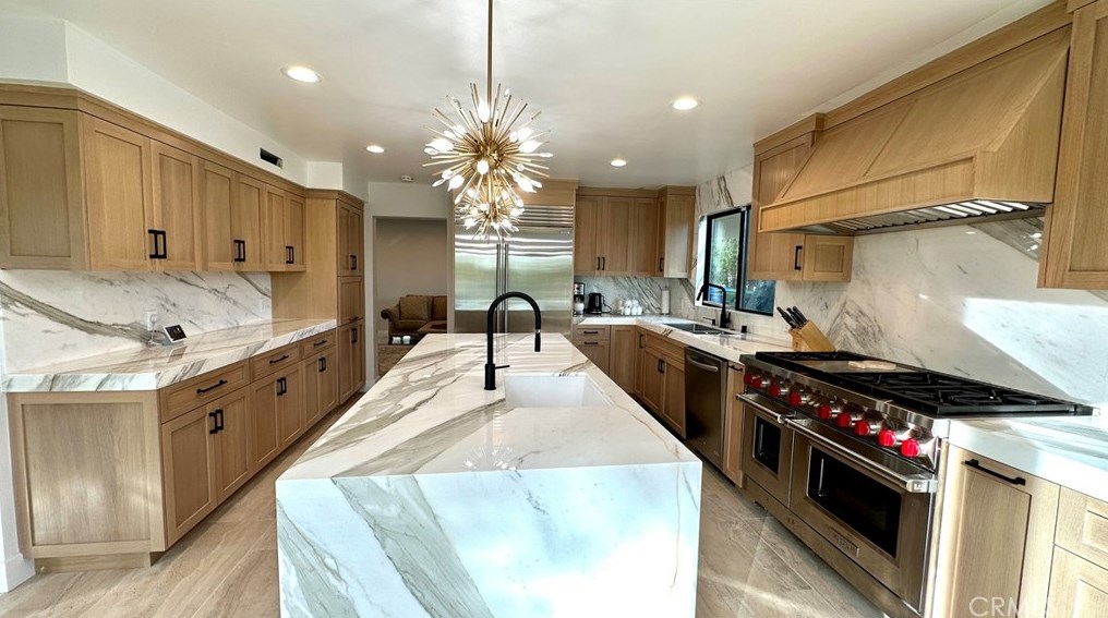 20500 Blairmoore St, Chatsworth, CA 91311-2447