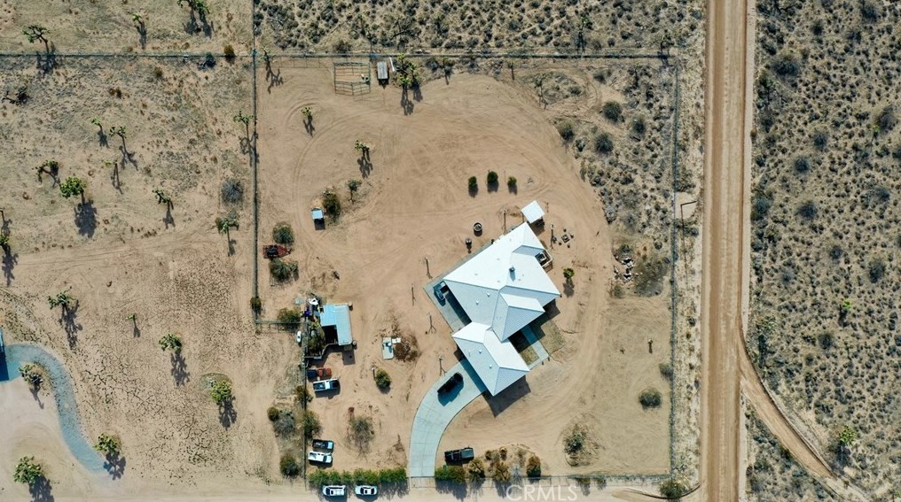 23725 Portland Rd, Apple Valley, CA 92308-9043