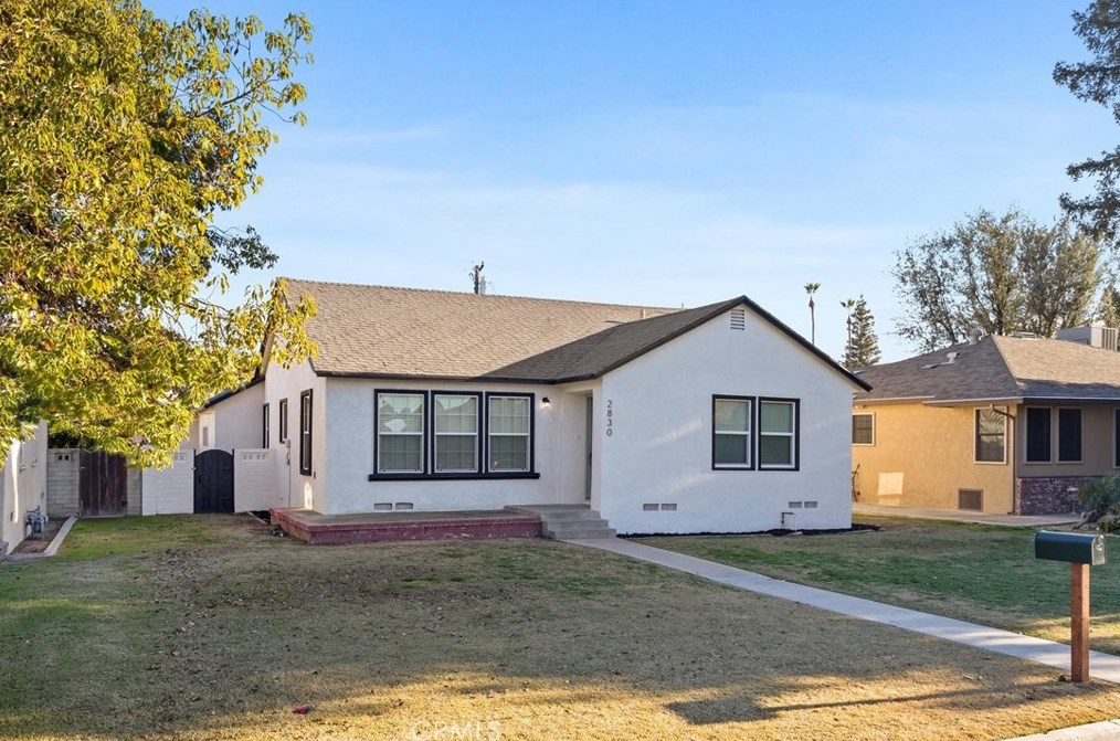 2830 Spruce St, Bakersfield, CA 93301