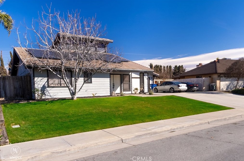 6120 Phyllis St, Bakersfield, CA 93313