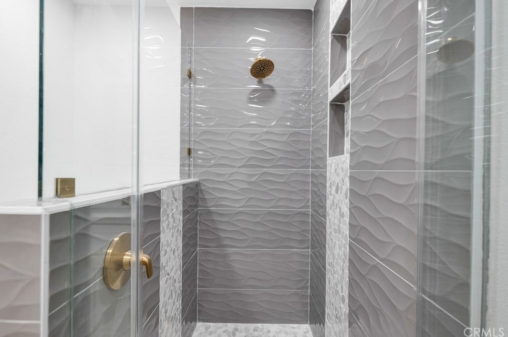 2739 Lakewood Pl, Thousand Oaks CA 91361-3310 exterior