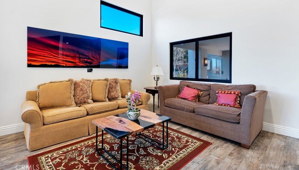 344 Corrine Hill Ct, Thousand Oaks CA  91320-4104 exterior